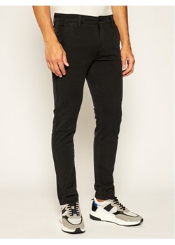 Levi's® Chinosy Standard II 17196-0005 Czarny Tapered Fit ze sklepu MODIVO w kategorii Spodnie męskie - zdjęcie 183948909