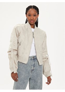 Gestuz Kurtka bomber Philly 10908995 Beżowy Regular Fit ze sklepu MODIVO w kategorii Kurtki damskie - zdjęcie 183949017
