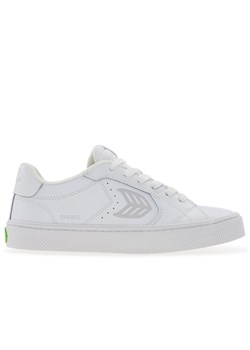 Buty damskie Cariuma Salvas 411301W26 - białe ze sklepu streetstyle24.pl w kategorii Trampki damskie - zdjęcie 183968969