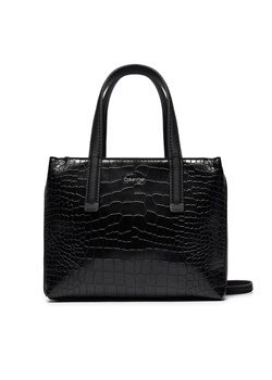 Torebka Calvin Klein Ck Must Mini Tote_Croco K60K612163 Czarny ze sklepu eobuwie.pl w kategorii Kuferki - zdjęcie 183971156