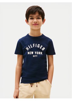 Tommy Hilfiger T-Shirt Curved Graphic KB0KB09800 Granatowy Regular Fit ze sklepu MODIVO w kategorii T-shirty chłopięce - zdjęcie 183985359