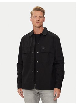 Calvin Klein Jeans Koszula Cargo J30J326970 Czarny Regular Fit ze sklepu MODIVO w kategorii Koszule męskie - zdjęcie 183985566