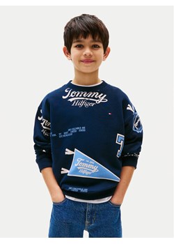 Tommy Hilfiger Bluza All Over Printed KB0KB09804 Granatowy Regular Fit - id: 0000305050342 - marki Tommy Hilfiger - 183985738 Tommy Hilfiger Bluza All Over Printed KB0KB09804 Granatowy Regular Fit ze sklepu MODIVO w kategorii Bluzy chłopięce - zdjęcie 183985738