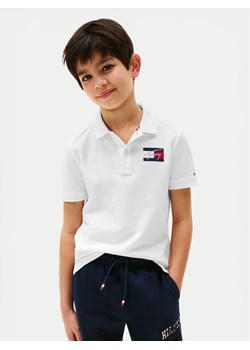 Tommy Hilfiger Polo Script Flag Logo KB0KB09711 Biały Regular Fit ze sklepu MODIVO w kategorii T-shirty chłopięce - zdjęcie 183985949