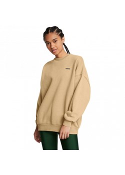 Damska bluza dresowa nierozpinana bez kaptura Under Armour UA Icon Hwt Flc Os Crew - brązowa ze sklepu Sportstylestory.com w kategorii Bluzy damskie - zdjęcie 183993825