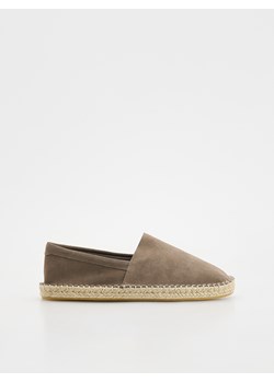 Reserved - Zamszowe espadryle - brązowy - id: 190CR-88X - marki Reserved - 184000368 Reserved - Zamszowe espadryle - brązowy ze sklepu Reserved w kategorii Espadryle męskie - zdjęcie 184000368