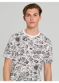 Sinsay - Koszulka z nadrukiem Teenage Mutant Ninja Turtles - kremowy ze sklepu Sinsay w kategorii T-shirty męskie - zdjęcie 184001806