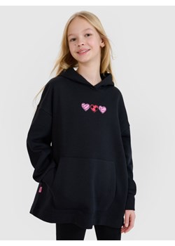 Dziewczęca bluza dresowa nierozpinana z kapturem 4F 4FJRSS25TSWSF2235 - czarna ze sklepu Sportstylestory.com w kategorii Bluzy dziewczęce - zdjęcie 184004926