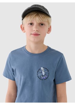 Chłopięcy t-shirt z nadrukiem 4F 4FJRSS25TTSHM2565 - niebieski ze sklepu Sportstylestory.com w kategorii T-shirty chłopięce - zdjęcie 184005525