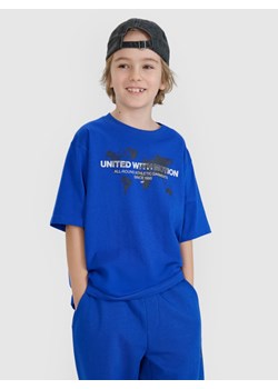 Chłopięcy t-shirt z nadrukiem 4F 4FJWSS25TTSHM1880 - niebieski ze sklepu Sportstylestory.com w kategorii T-shirty chłopięce - zdjęcie 184005925