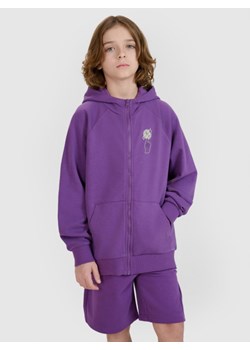 Chłopięca bluza dresowa rozpinana z kapturem 4F 4FJRSS25TSWSM2103 - fioletowa ze sklepu Sportstylestory.com w kategorii Bluzy chłopięce - zdjęcie 184006028