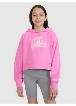 Dziewczęca bluza dresowa nierozpinana z kapturem 4FJRSS25TSWSF2252 - różowa ze sklepu Sportstylestory.com w kategorii Bluzy dziewczęce - zdjęcie 184006195