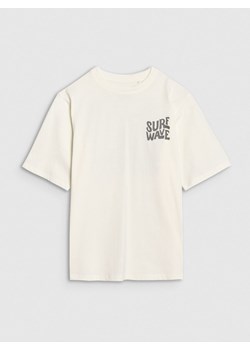 Chłopięcy t-shirt z nadrukiem 4FJRSS25TTSHM2866 - biały ze sklepu Sportstylestory.com w kategorii T-shirty chłopięce - zdjęcie 184006355