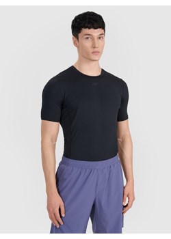 Męska koszulka treningowa 4F 4FWSS25TFTSM1343 - czarna ze sklepu Sportstylestory.com w kategorii T-shirty męskie - zdjęcie 184006638