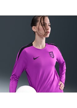 Damska dzianinowa koszulka piłkarska z półokrągłym dekoltem Nike Dri-FIT Anglia Strike - Fiolet ze sklepu Nike poland w kategorii Bluzki damskie - zdjęcie 184007025