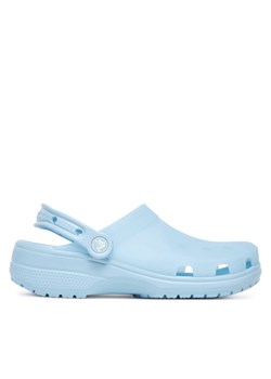 Crocs Klapki Classic Frosted Clog 210928 Błękitny ze sklepu MODIVO w kategorii Klapki damskie - zdjęcie 184019306