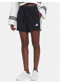 adidas Szorty sportowe Essentials 3-Stripes JD0908 Czarny Regular Fit ze sklepu MODIVO w kategorii Szorty - zdjęcie 184019336