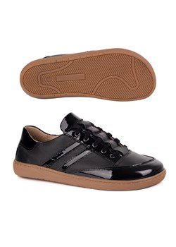 Sneakersy barefoot damskie Kaia Olivier – anatomiczne buty skórzane czarny floter z lakierem ze sklepu butyolivier w kategorii Buty sportowe damskie - zdjęcie 184024507