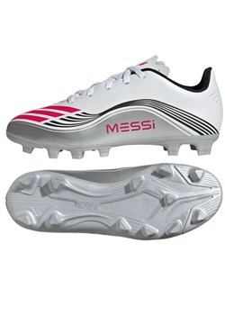 Buty piłkarskie adidas F50 Messi Club FG/MG Jr JP7457 białe ze sklepu ButyModne.pl w kategorii Buty sportowe dziecięce - zdjęcie 184025075