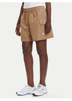 adidas Szorty sportowe Essentials Woven JY2612 Beżowy Loose Fit ze sklepu MODIVO w kategorii Szorty - zdjęcie 184026685