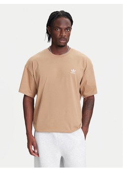 adidas T-Shirt Trefoil Essentials JV5944 Beżowy Oversize ze sklepu MODIVO w kategorii T-shirty męskie - zdjęcie 184026725