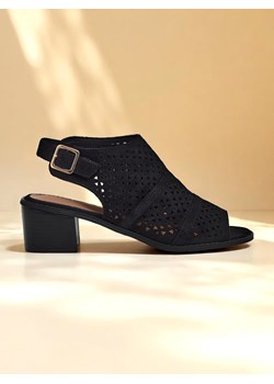 Royalfashion Damskie sandały na niskim słupku ażurowe Elira ze sklepu royalfashion.pl w kategorii Sandały damskie - zdjęcie 184031848