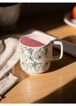 Sinsay - Ceramiczny kubek z uchem z kolorowym środkiem - różowy ze sklepu Sinsay w kategorii Kubki - zdjęcie 184032585
