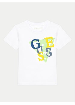 Guess T-Shirt N5GI10 K8HM4 Biały Regular Fit ze sklepu MODIVO w kategorii T-shirty chłopięce - zdjęcie 184034466