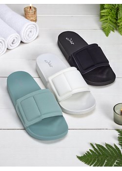 Royalfashion Damskie klapki na płaskiej podeszwie FlexiWalk ze sklepu royalfashion.pl w kategorii Klapki damskie - zdjęcie 184037318