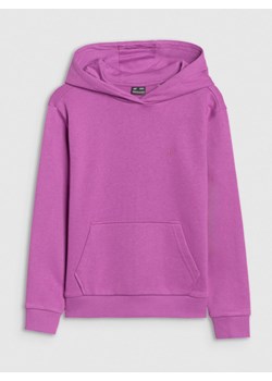 Dziewczęca bluza dresowa nierozpinana z kapturem 4F 4FJWSS25TSWSF1707 - fioletowa ze sklepu Sportstylestory.com w kategorii Bluzy dziewczęce - zdjęcie 184040776