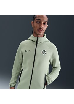 Męska dzianinowa bluza piłkarska z kapturem i zamkiem na całej długości Nike Chelsea F.C. Tech Windrunner - Zieleń ze sklepu Nike poland w kategorii Bluzy męskie - zdjęcie 184044187