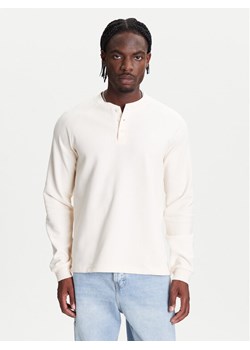 adidas Longsleeve Trefoil Essentials JX2757 Écru Loose Fit ze sklepu MODIVO w kategorii T-shirty męskie - zdjęcie 184045737