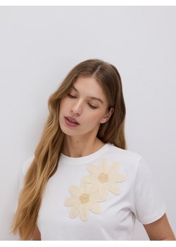 Reserved - T-shirt z szydełkowaną aplikacją - złamana biel ze sklepu Reserved w kategorii Bluzki damskie - zdjęcie 184050719