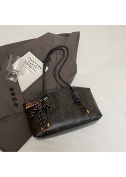 Skórzana torba z zawieszką - Czarny ze sklepu Intimica.pl w kategorii Torby Shopper bag - zdjęcie 184056055