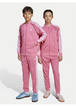 adidas Bluza adicolor SST JV8562 Różowy Regular Fit ze sklepu MODIVO w kategorii Bluzy dziewczęce - zdjęcie 184058006