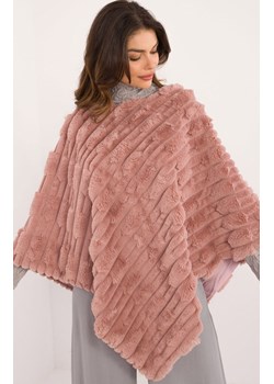 Różowe poncho z eko futra AT-PN-2347.88, Kolor różowy, Rozmiar uniwersalny, WOOL FASHION ITALIA ze sklepu Primodo w kategorii Poncza - zdjęcie 184068325