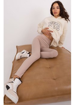 Beżowe legginsy z wysokim stanem LO-LG-LK-546.32, Kolor beżowy, Rozmiar XL, Rue Paris ze sklepu Primodo w kategorii Spodnie damskie - zdjęcie 184069227