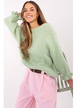Sweter z falbankami na przy rękawach pistacjowy MI-SW-2912.10X, Kolor pistacjowy, Rozmiar uniwersalny, ITALY MODA ze sklepu Primodo w kategorii Swetry damskie - zdjęcie 184069377