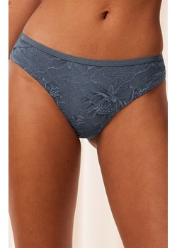Triumph figi brazylijskie Amourette Charm 10214456-00XX, Kolor brudny niebieski, Rozmiar 44, Triumph ze sklepu Primodo w kategorii Majtki damskie - zdjęcie 184093957