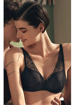 Triumph biustonosz push-up Body Make-Up Illusion Lace WP 10219710-0004, Kolor czarny, Rozmiar 75B, Triumph ze sklepu Primodo w kategorii Biustonosze - zdjęcie 184094479