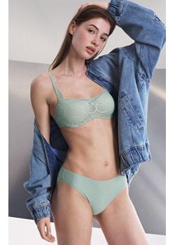 Triumph biustonosz usztywniany balconette Body Make-Up Illusion Lace 10219845-7329, Kolor pistacjowy, Rozmiar 75B, Triumph ze sklepu Primodo w kategorii Biustonosze - zdjęcie 184094566