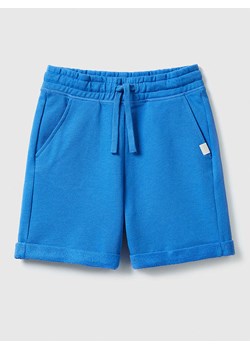 Benetton Bermudy w kolorze niebieskim ze sklepu Limango Polska w kategorii Spodenki chłopięce - zdjęcie 184097108