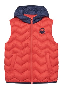 United Colors Of Benetton Kamizelka 2TWDCJ00R Czerwony Regular Fit ze sklepu MODIVO w kategorii Kamizelki dziewczęce - zdjęcie 184098239
