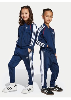 adidas Dres adicolor SST JY1143 Granatowy Regular Fit ze sklepu MODIVO w kategorii Dresy chłopięce - zdjęcie 184098347