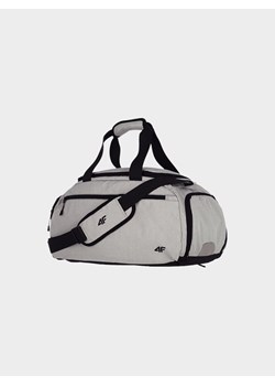 Torba treningowa 25L 4F 4FWSS25ATBAU015 - szara ze sklepu Sportstylestory.com w kategorii Torby sportowe - zdjęcie 184107498