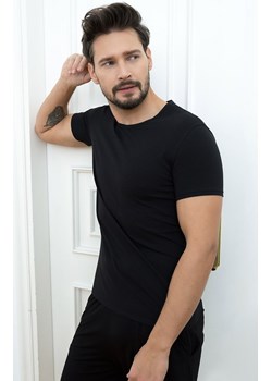 Czarna koszulka męska na krótki rękaw w serek Ikar, Kolor czarny, Rozmiar M, Italian Fashion ze sklepu Intymna w kategorii T-shirty męskie - zdjęcie 184128587