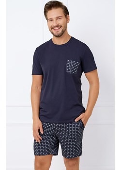 Piżama męska z krótkim rękawem i spodenkami Rajmund, Kolor granatowy-wzór, Rozmiar M, Italian Fashion ze sklepu Intymna w kategorii Piżamy męskie - zdjęcie 184129439