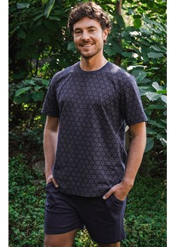 Piżama męska na krótki rękaw z krótką nogawką Ricardo, Kolor granatowy-wzór, Rozmiar M, Italian Fashion ze sklepu Intymna w kategorii Piżamy męskie - zdjęcie 184129468
