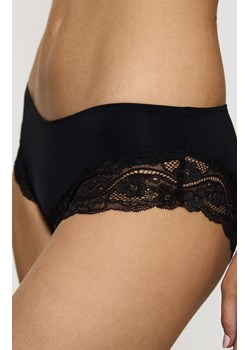 Triumph Lovely Micro Hipsterki czarne figi damskie 10182555, Kolor czarny, Rozmiar M, Triumph ze sklepu Intymna w kategorii Majtki damskie - zdjęcie 184150885
