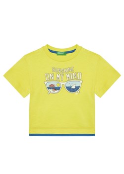 United Colors Of Benetton T-Shirt 3SLUG10JF Żółty Regular Fit ze sklepu MODIVO w kategorii T-shirty chłopięce - zdjęcie 184155477